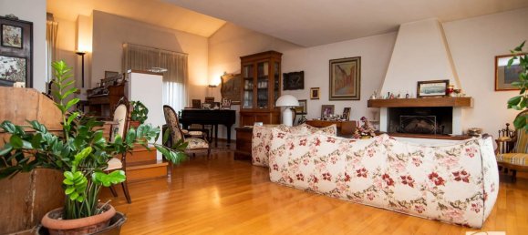 6-Zimmer Penthouse in Pistoia, Italy, Nr. 286638 2