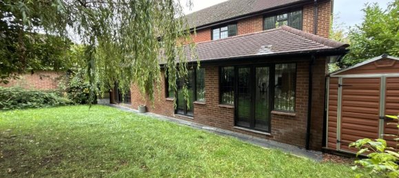 4 bedrooms House in Reading, United Kingdom No. 10452 28