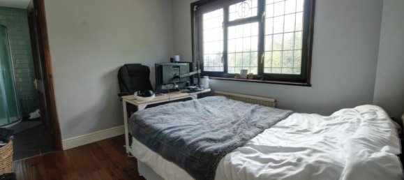 4 bedrooms House in Reading, United Kingdom No. 10452 25