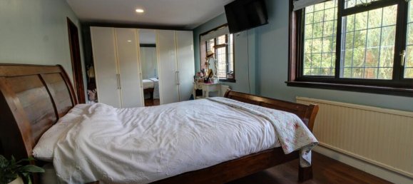 4 bedrooms House in Reading, United Kingdom No. 10452 14