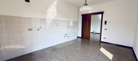2 bedrooms Apartment in Lugo di Vicenza, Italy No. 321721 3