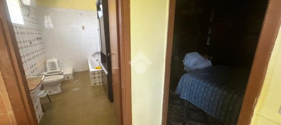 3 rooms House in Montesarchio, Italy No. 133464 2