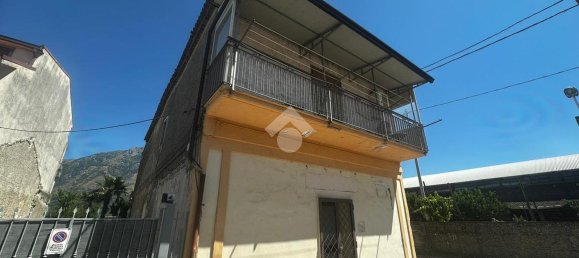 3 rooms House in Montesarchio, Italy No. 133464 6