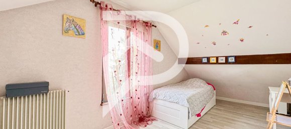 3 bedrooms House in Drancy, France No. 182910 6