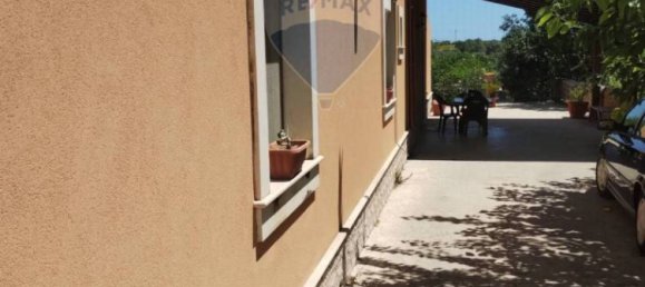 Дом с 5 комнатами в Ното, Италия № 310499 2