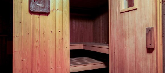 11 rooms House in Ludwigsburg, Germany No. 77768 10