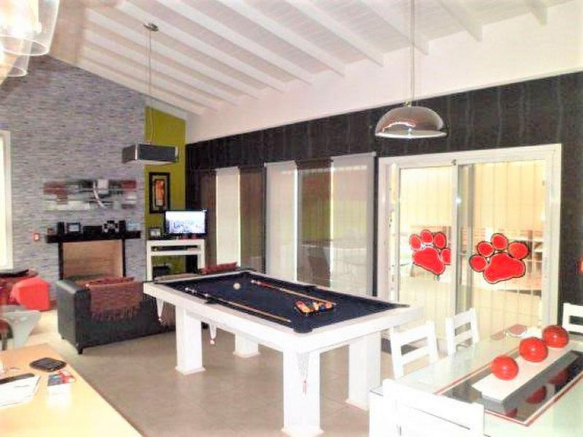 3 bedrooms House in Mar del Plata, Argentina No. 65852