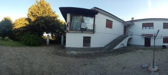 3 bedrooms House in Santo Stefano Belbo, Italy No. 279728 6
