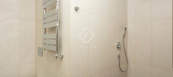 2 Schlafzimmer Penthouse in Eixample, Spain, Nr. 127785 24