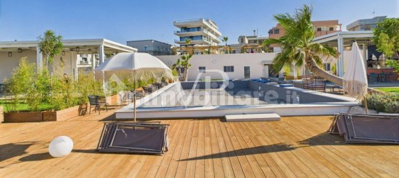 Коммерческая недвижимость 6859м² в Трани, Италия № 339907 31