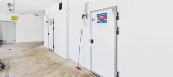 Gewerbliche Immobilie in Trani, Italy 6859m², Nr. 339907 28