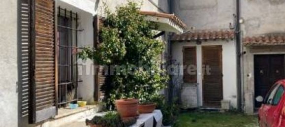 5 bedrooms Apartment in Nocera Umbra, Italy No. 270908 2