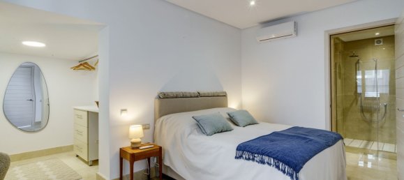 5 chambres Villa à El Madronal, Spain No. 22957 29