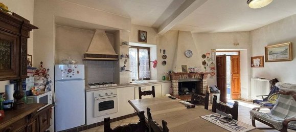 3 bedrooms Apartment in Alviano, Italy No. 283759 4