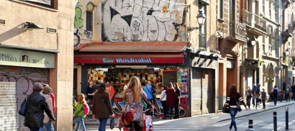 Gewerbliche Immobilie in Ciutat Vella, Spain 160m², Nr. 130405 3