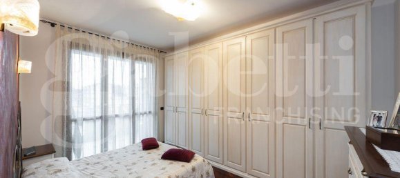 3 rooms Apartment in Monza, Italy No. 32914 4