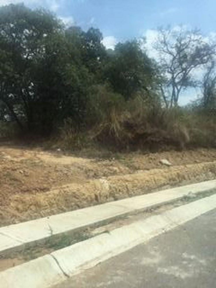 Terreno en Ciudad López Mateos, Mexico No. 204896