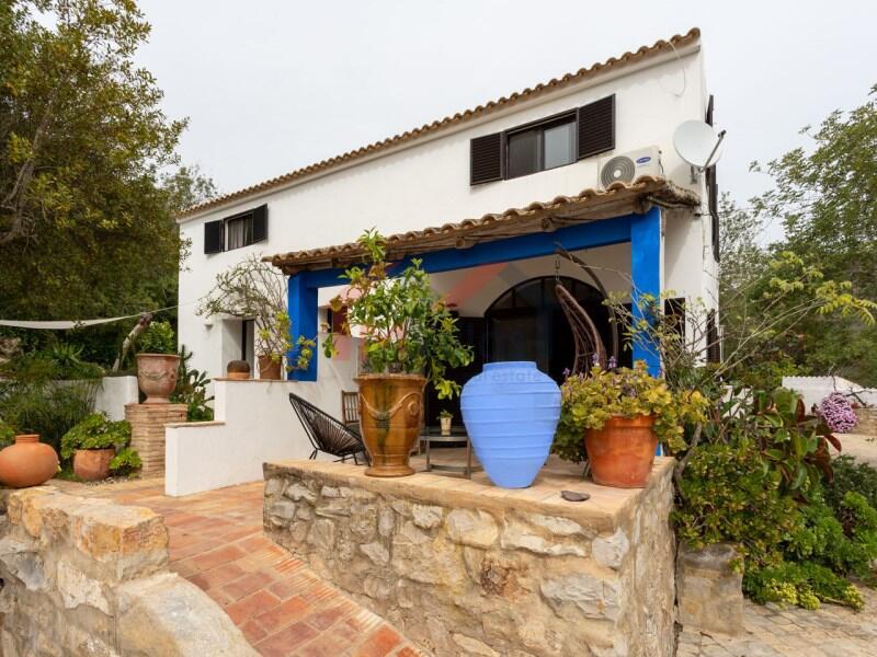 6 bedrooms Villa in Faro, Portugal No. 303025