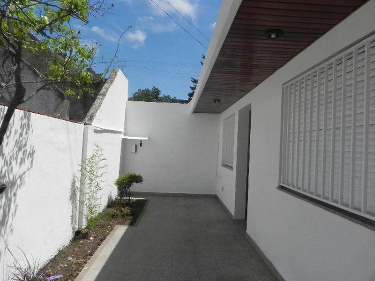 3 bedrooms House in Bermudez, Argentina No. 15733