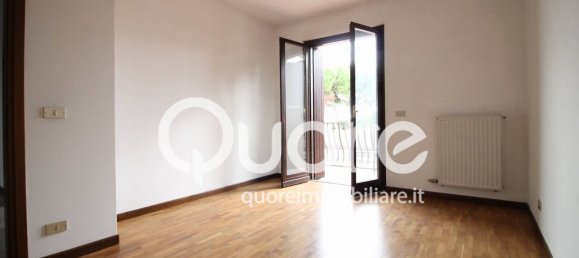 4 bedrooms Apartment in Udine, Italy No. 326371 9
