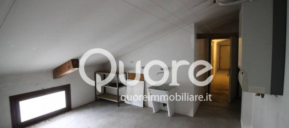 4 bedrooms Apartment in Udine, Italy No. 326371 18