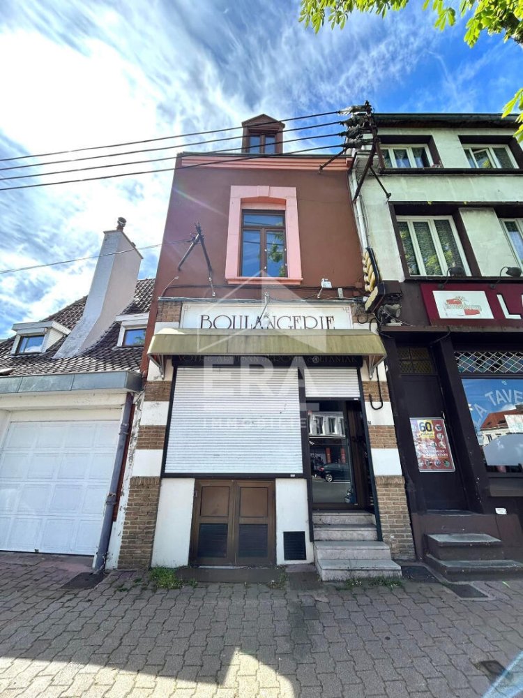 Edificio de 3 dormitorios en Calais, France No. 62231