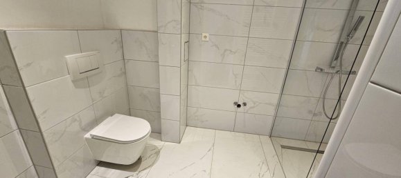 4-salle Appartement à Hinterbruhl, Austria No. 135884 7