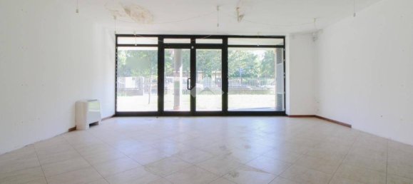  عقار تجاري في Curno, Italy 105متر مربع رقم 377130 14