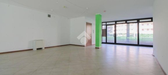 عقار تجاري في Curno, Italy 105متر مربع رقم 377130 3