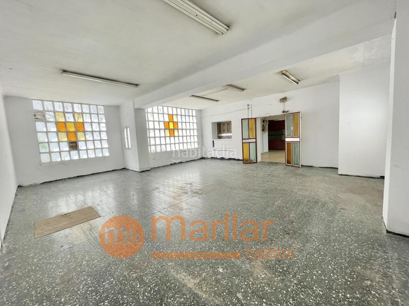 Propiedad comercial en Sant Martí, Spain 240 m² No. 229755