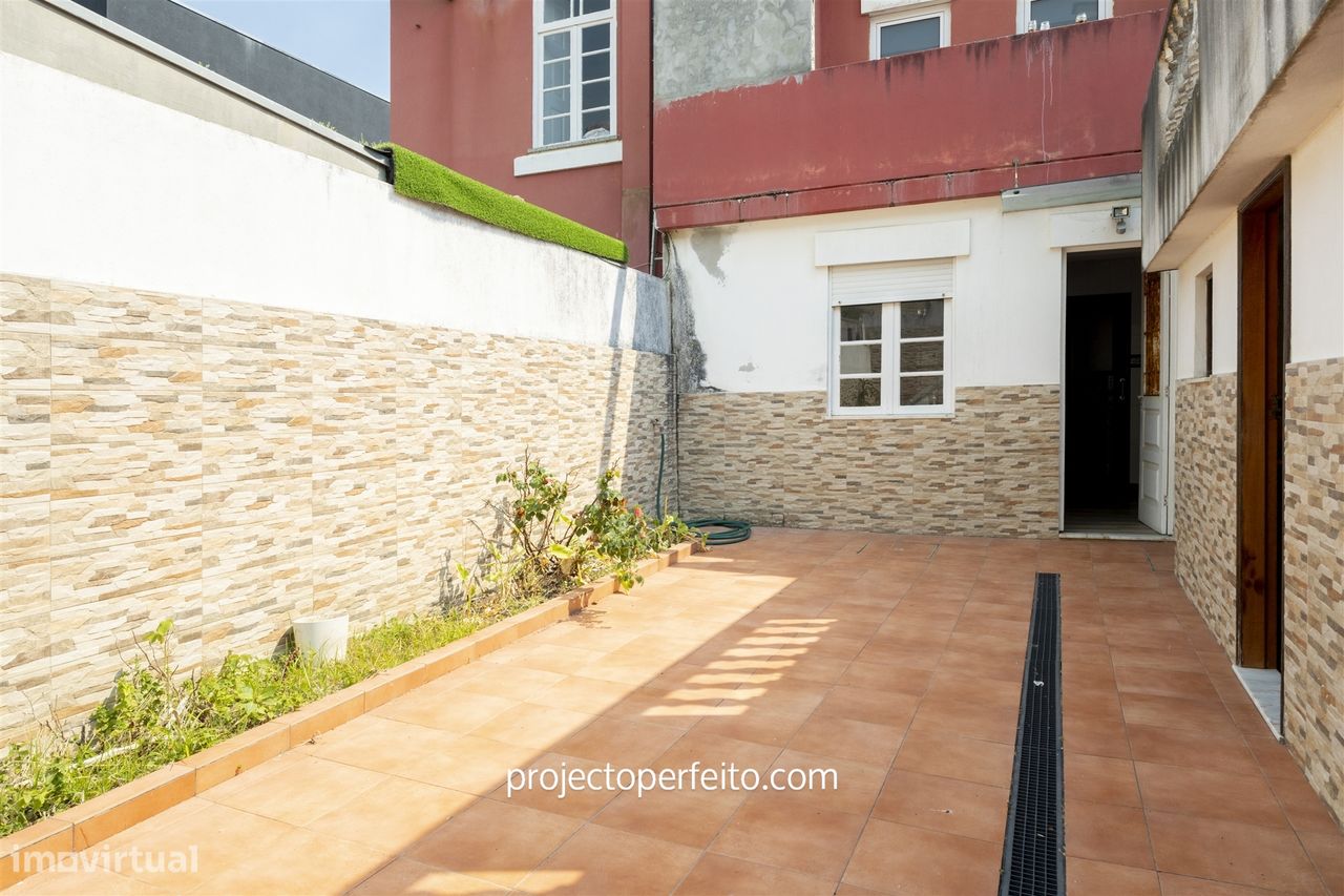 5 bedrooms House in Esmoriz, Portugal No. 215878