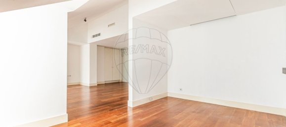 1 bedroom Apartment in Lisbon, Portugal No. 79074 3