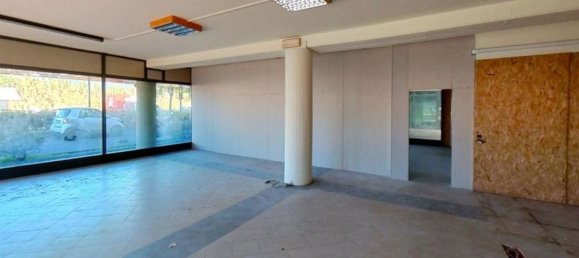 271m² Commercial property in Viareggio, Italy No. 374901 5