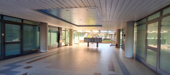 271m² Commercial property in Viareggio, Italy No. 374901 22