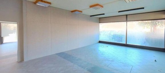 271m² Commercial property in Viareggio, Italy No. 374901 8