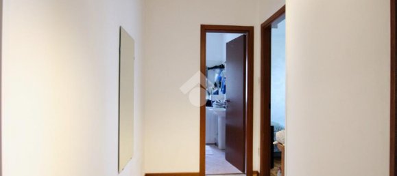 2 rooms Apartment in Trieste, Italy No. 329403 3