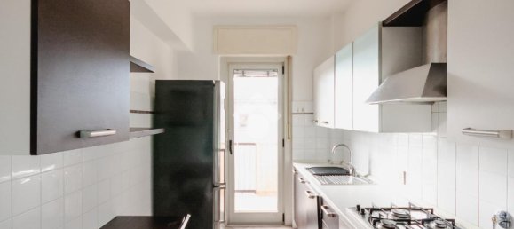 2 rooms Apartment in Trieste, Italy No. 329403 10