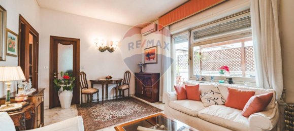 3 rooms Penthouse in Rome, Italy No. 28154 3