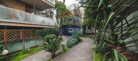 3 rooms Penthouse in Rome, Italy No. 28154 37