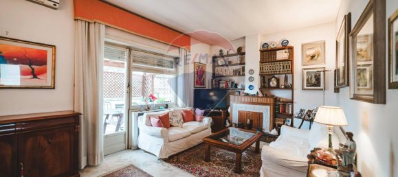 3 rooms Penthouse in Rome, Italy No. 28154 2