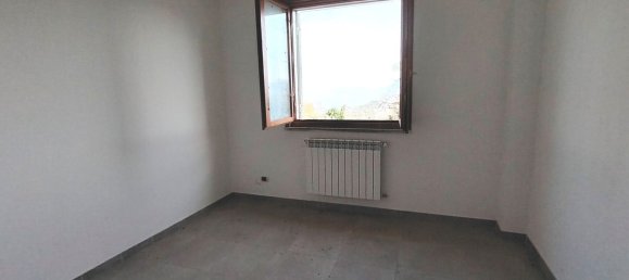 Дуплекс с 4 комнатами в Монте Компатри, Италия № 218219 3