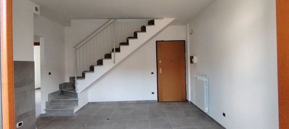 Дуплекс с 4 комнатами в Монте Компатри, Италия № 218219 2