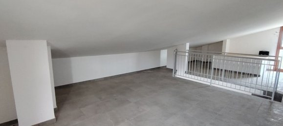 Дуплекс с 4 комнатами в Монте Компатри, Италия № 218219 11