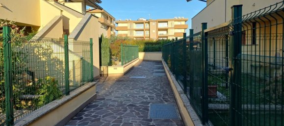 3-salle Appartement à Trezzo sull'Adda, Italy No. 284686 5