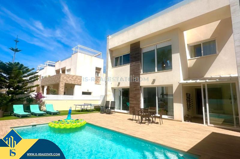 Villa de 3 dormitorios en Torrevieja, Spain No. 277422
