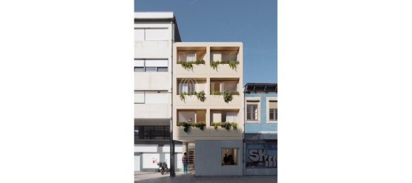 575m² Building in Matosinhos, Portugal No. 143995 3