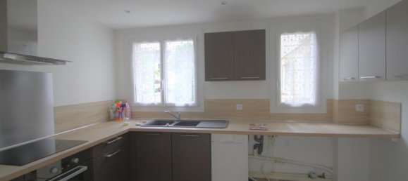 Apartamento de 2 dormitorios en Orleans, France No. 243183 3