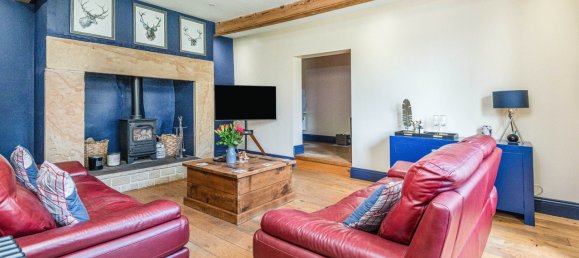 3 bedrooms House in Kirklees, United Kingdom No. 1794 2