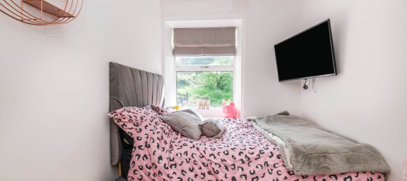 3 bedrooms House in Kirklees, United Kingdom No. 1794 9