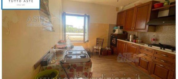 4 rooms Apartment in Latina, Italy No. 28918 7